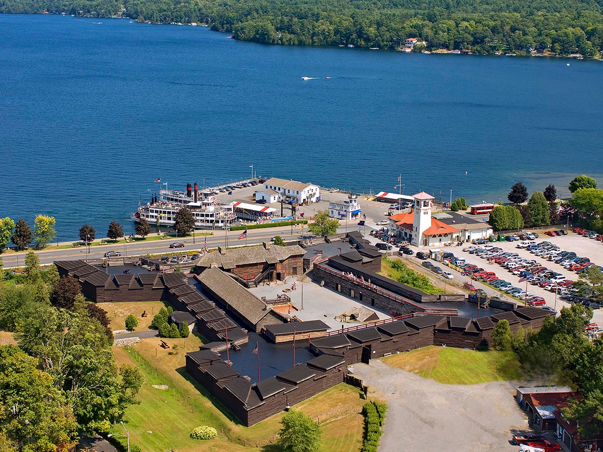 Fort-William-Henry-Musuem-and-Lake