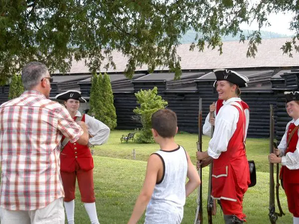 Reenators-talking-to-guests